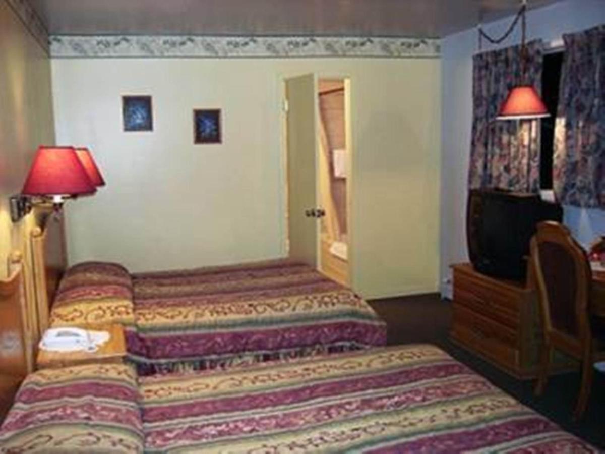 Auberge Mountain View Inn Mont-Tremblant Eksteriør bilde